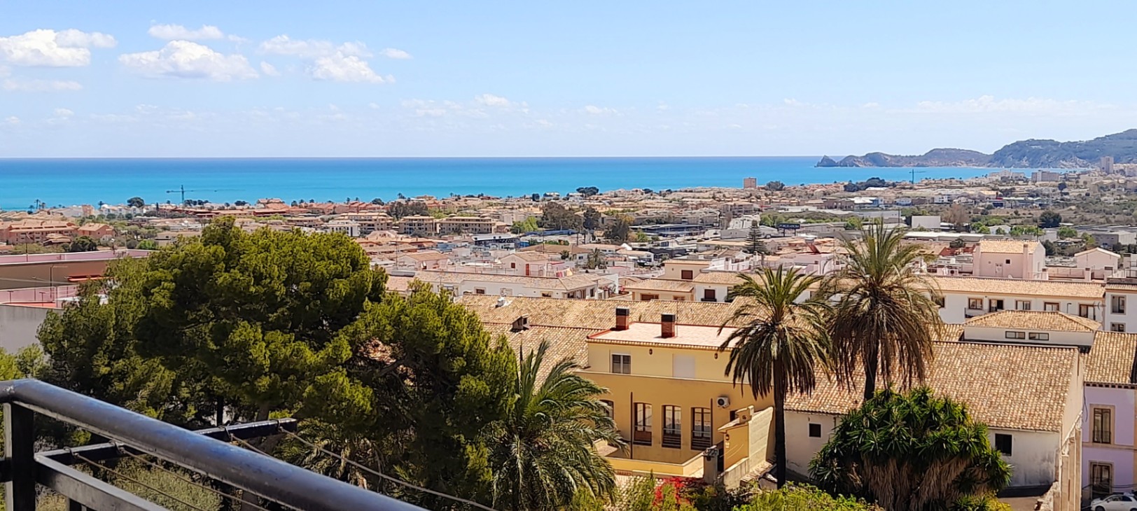 Sea Views 4 Bedroom Apartment in the Center of Javea